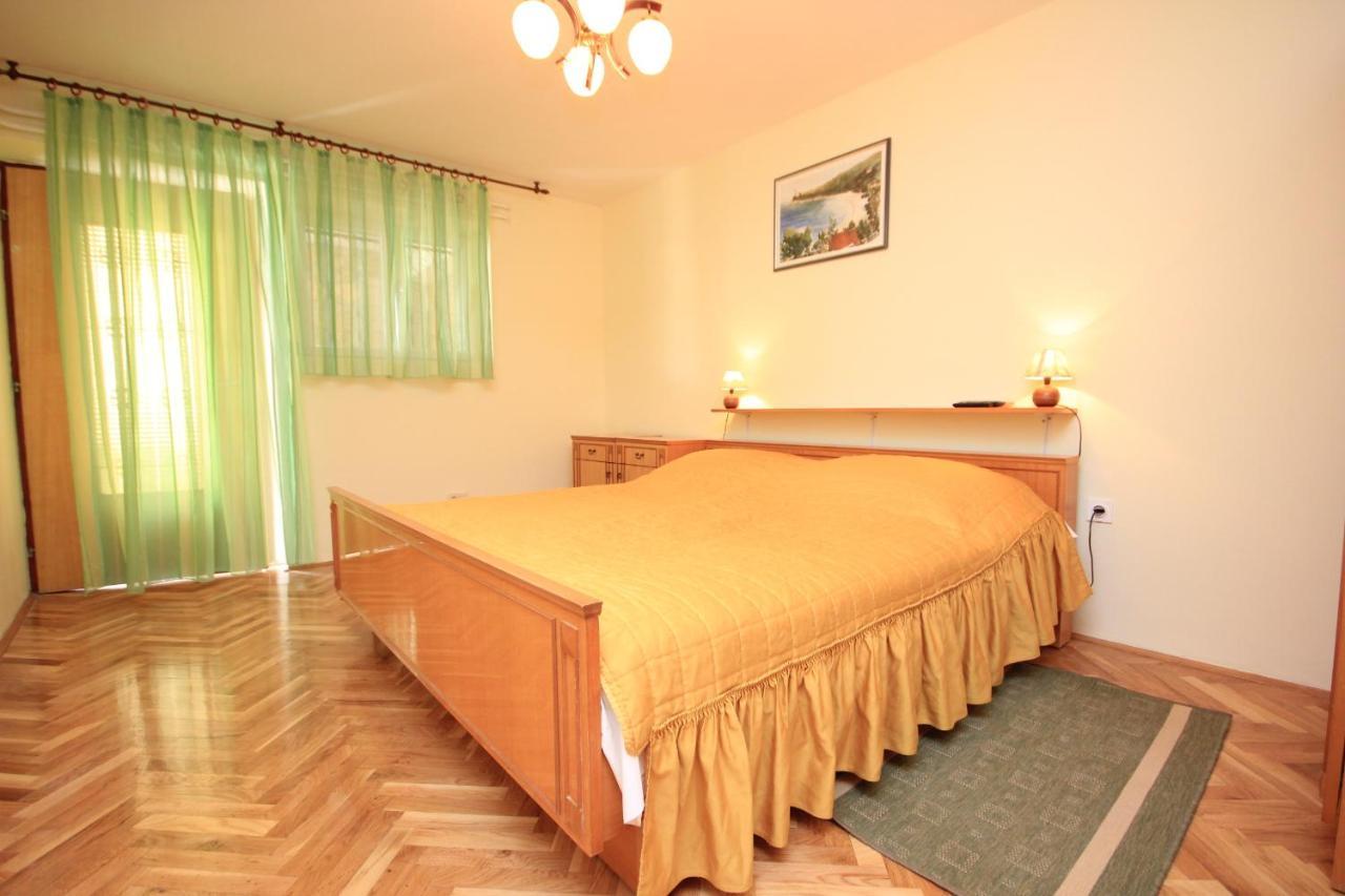 Apartments And Rooms By The Sea Medveja, Opatija - 2305 Lovran Dış mekan fotoğraf