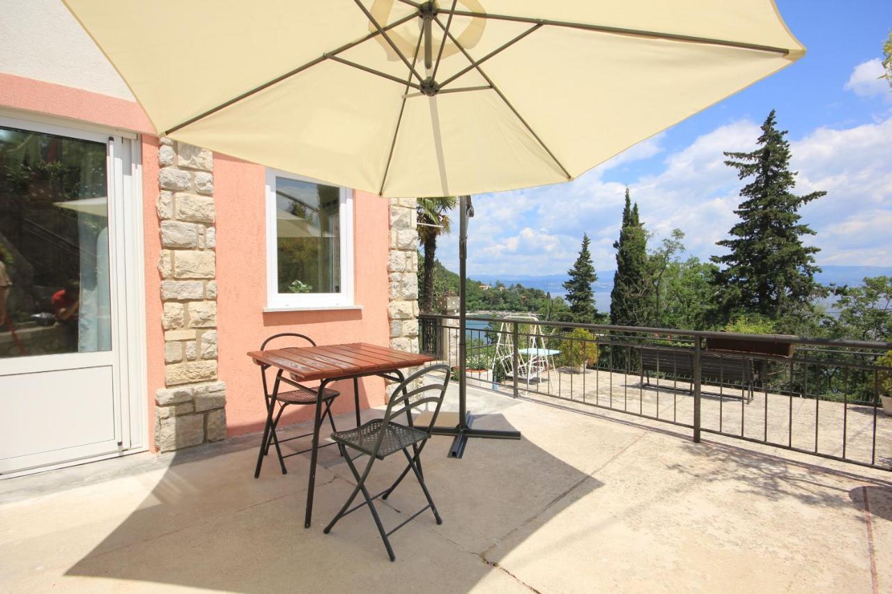 Apartments And Rooms By The Sea Medveja, Opatija - 2305 Lovran Dış mekan fotoğraf